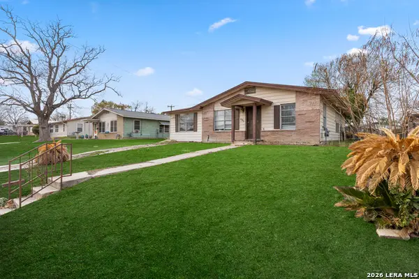 519 Sprucewood Ln, San Antonio, TX 78216