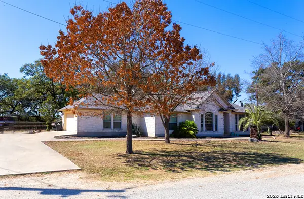 157 Park Rd, Bandera, TX 78003