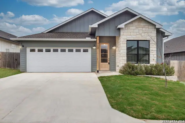 712 Wedgewood Lane, Fredericksburg, TX 78624 - #1
