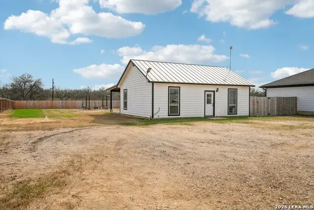 325 Las Palomas, Lytle, TX 78052 - #3