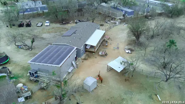 114 4th, Natalia, TX 78059