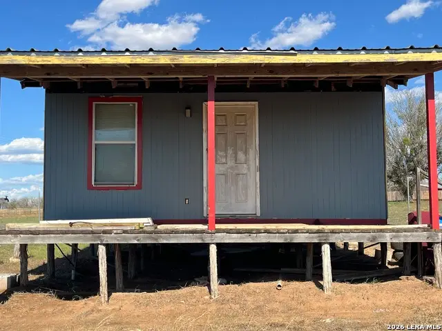 2074 County Road 306, Floresville, TX 78114 - #2