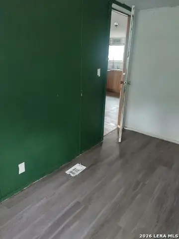 1127 Plum, Floresville, TX 78114 - #3