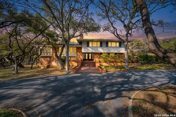 7881 N Verde Dr, San Antonio, TX 78240