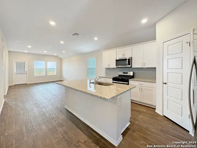 408 Deborah Dr, New Braunfels, TX 78130 - #2