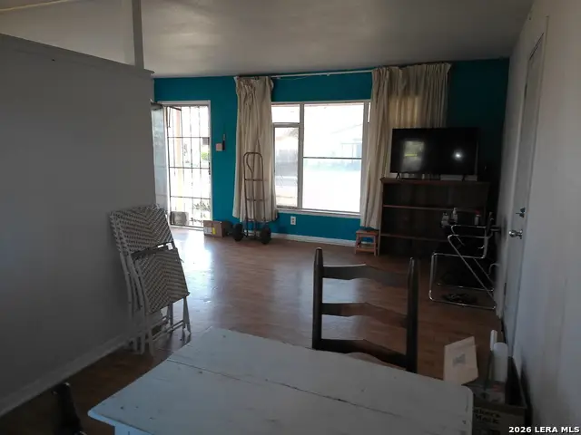 527 E Dickson, San Antonio, TX 78214 - #3