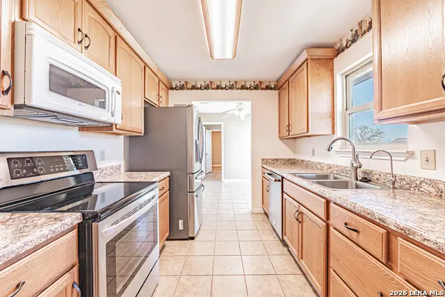 914 Ridge Ln, La Vernia, TX 78121 - #3