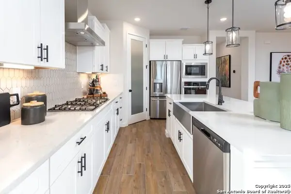 15581 Salmon Spring, San Antonio, TX 78253