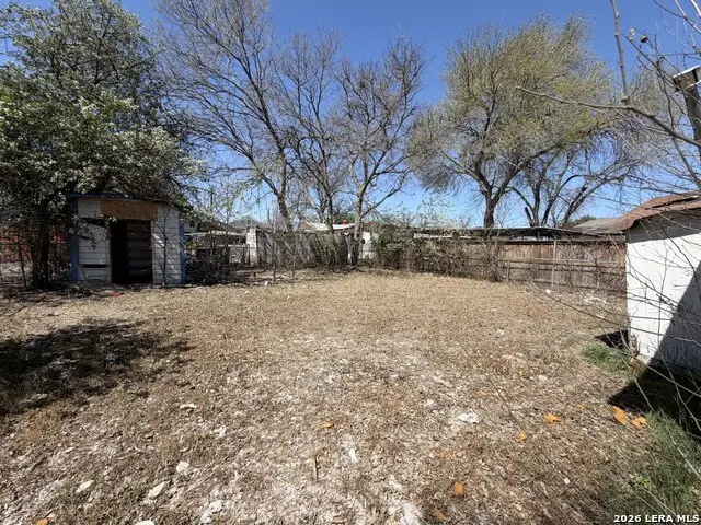 813 S San Augustine Ave, San Antonio, TX 78237 - #2