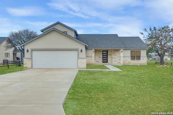 336 Knollwood, Bandera, TX 78003