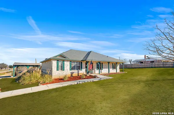 7914 Knowlton Rd, San Antonio, TX 78263