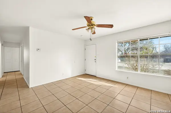 5823 Castle Brook, San Antonio, TX 78218