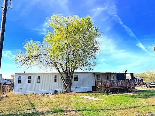 135 Creekway, Seguin, TX 78155