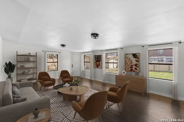 4426 Newcome Dr, San Antonio, TX 78229 - #2