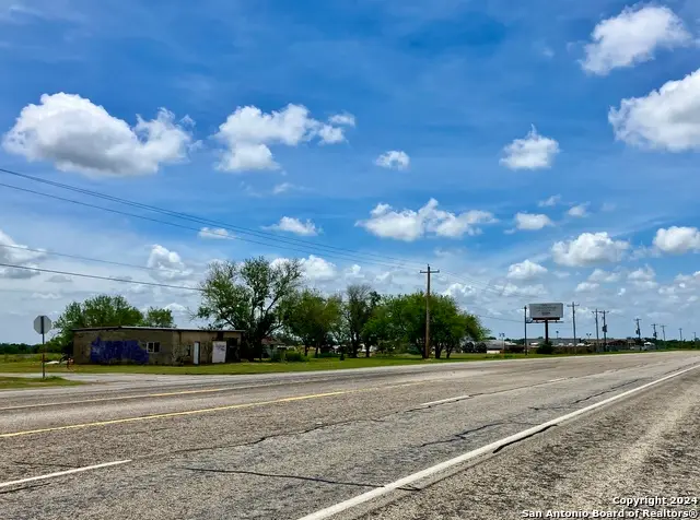 3768 Highway 281, Pleasanton, TX 78064 - #2