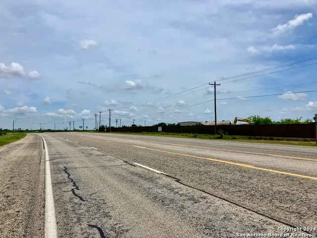 3768 Highway 281, Pleasanton, TX 78064 - #3