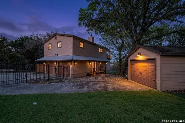 1512 Skyline, Canyon Lake, TX 78133