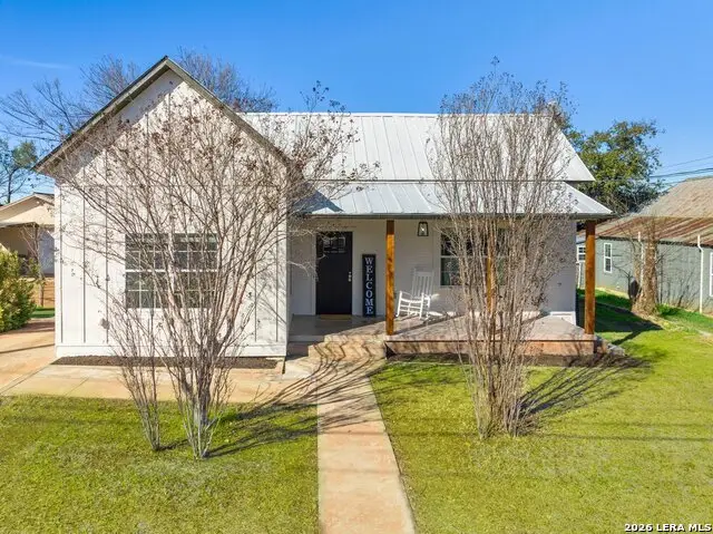 403 W Main St, Llano, TX 78643 - #1