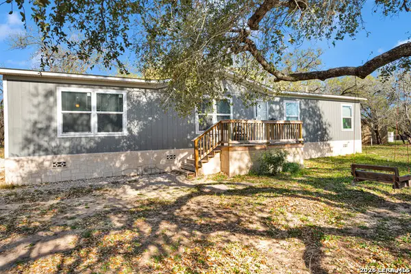 22915 Savannah, Von Ormy, TX 78073