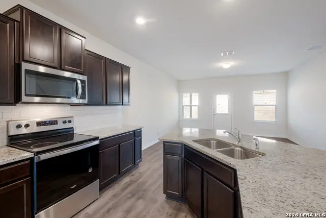 2926 Wentwood, San Antonio, TX 78245 - #2