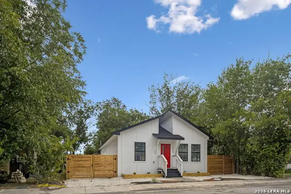 1722 W Ridgewood Ct, San Antonio, TX 78201