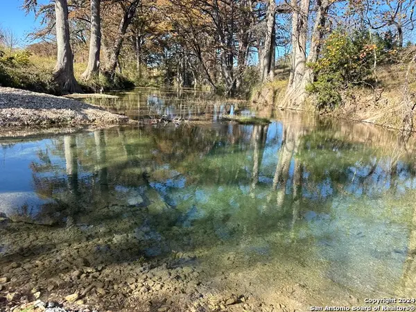 15902 N Highway 16, Medina, TX 78055