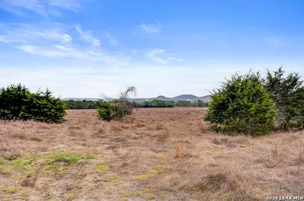 144 Tablerock Ridge, Center Point, TX 78010