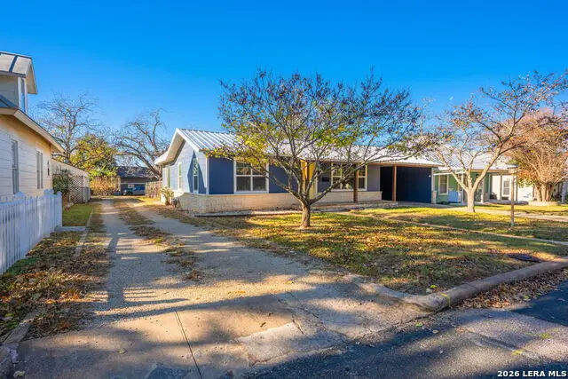 309 W College Street, Fredericksburg, TX 78624 - #2