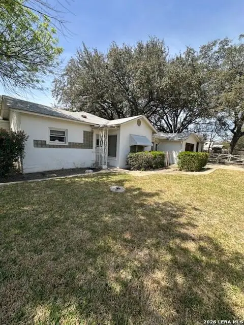 844 Laurel, Uvalde, TX 78801 - #2