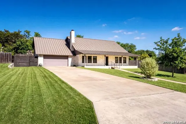 1300 Warbler Dr, Kerrville, TX 78028 - #2