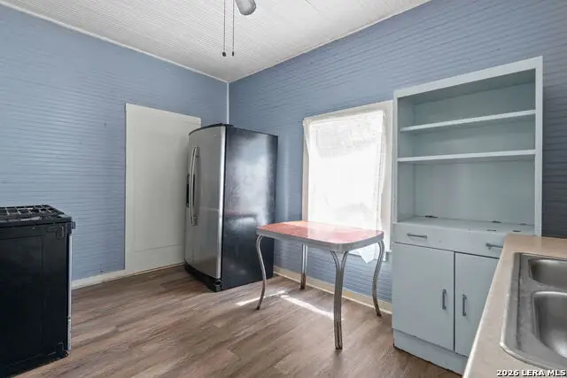 612 E Mistletoe Ave, San Antonio, TX 78212 - #3