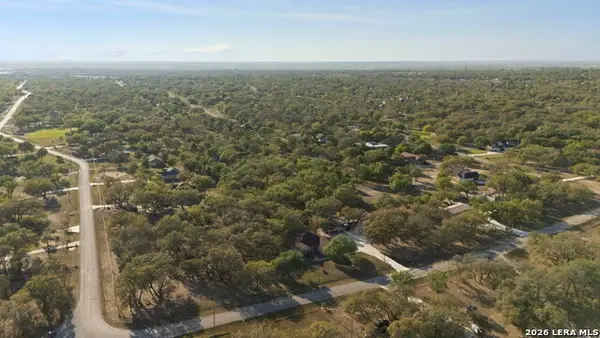 141 County Road 6869, Natalia, TX 78059