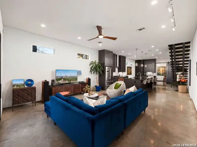 132 Clay, San Antonio, TX 78204 - #3