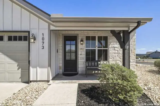 1073 Roanoke, Kerrville, TX 78028 - #1