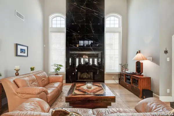 35 S Rue Charles, San Antonio, TX 78217