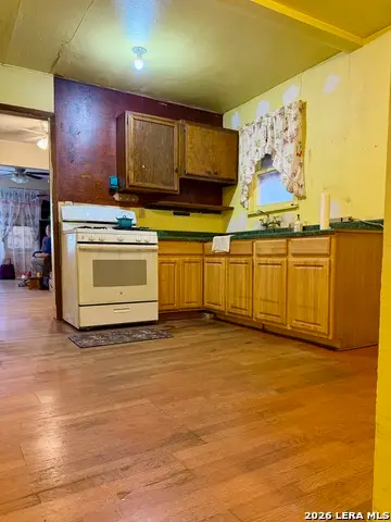 437 Glendale, San Antonio, TX 78237