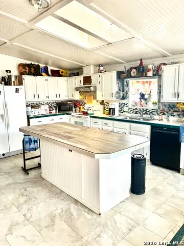 506 Maple, Jourdanton, TX 78026 - #2