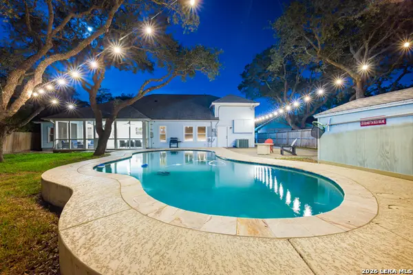 113 Timber Lane Loop, Rockport, TX 78382