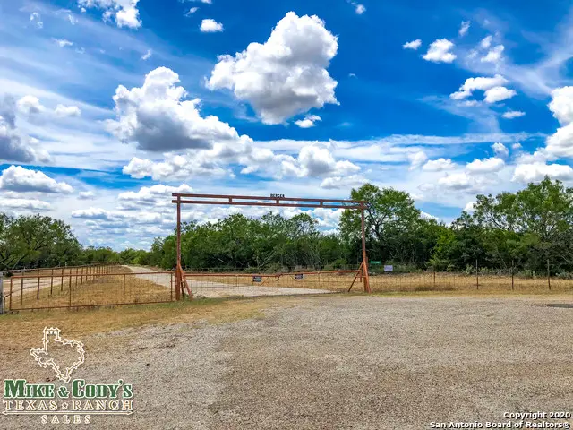 1180 Cr 340, Jourdanton, TX 78026 - #2