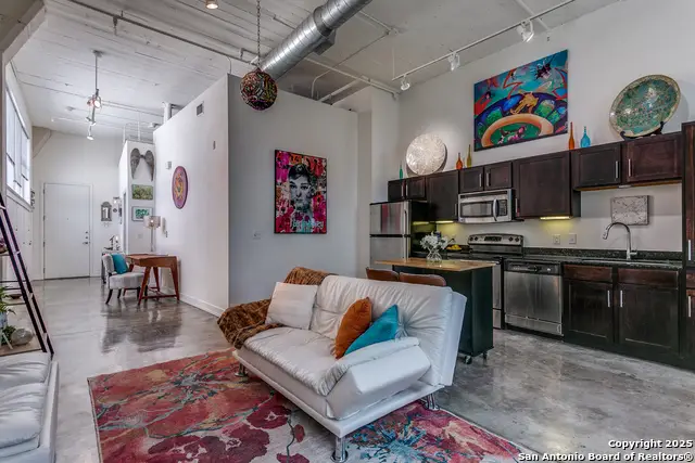 1401 S Flores St #212, San Antonio, TX 78204 - #1