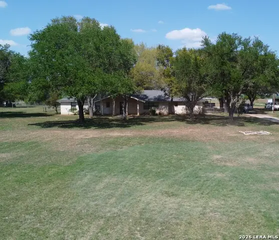 900 N Graytown Road, Saint Hedwig, TX 78152 - #3