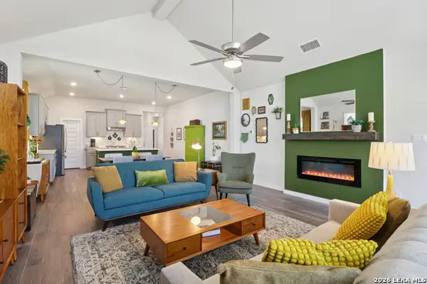 1935 Scare Crow, New Braunfels, TX 78130