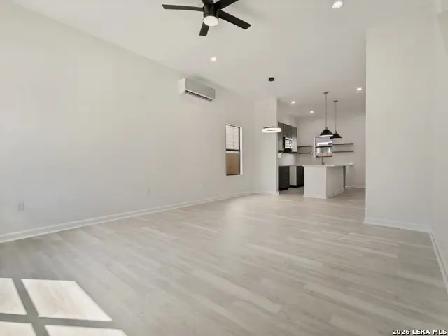 151 Vine St, San Antonio, TX 78210 - #2