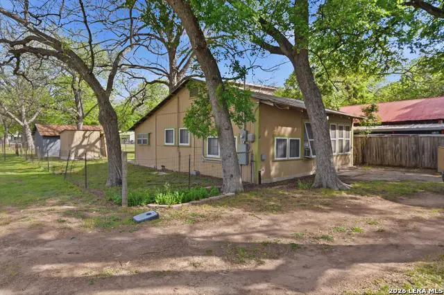 842 Burkett, Seguin, TX 78155 - #3