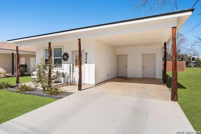 924 Apple, Fredericksburg, TX 78624 - #1