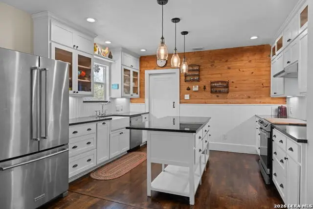 848 Washington St, Kerrville, TX 78028 - #3