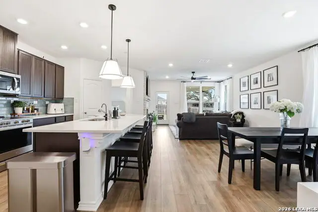 327 W Low Cascade Dr, Boerne, TX 78006 - #2