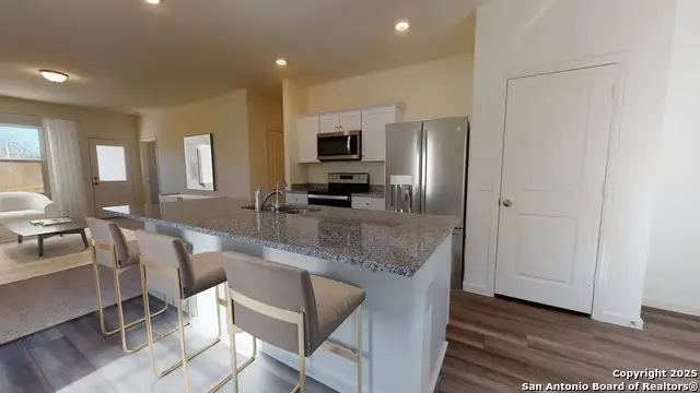 7250 King Bend, San Antonio, TX 78252 - #2