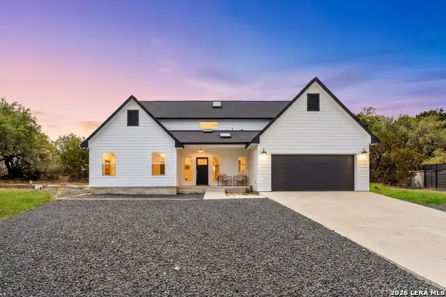 1090 Arcadia Dr, Canyon Lake, TX 78133 - #1