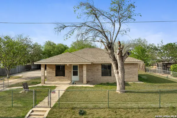 762 Avenue F, Poteet, TX 78065